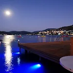 Mavi Turkbuku Hotel 4*