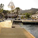 Mavi Turkbuku Hotel