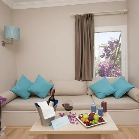 Mavi Turkbuku Hotel 3*