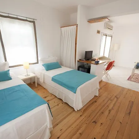 Mavi Turkbuku Otel 4*
