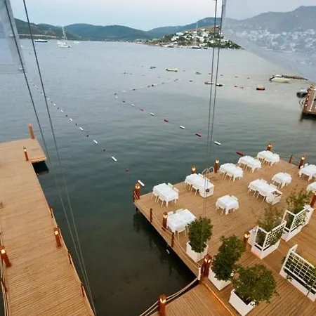 Mavi Turkbuku Hotel 3*