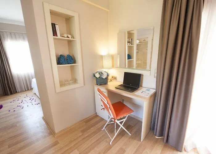 Mavi Hotel Golturkbuku